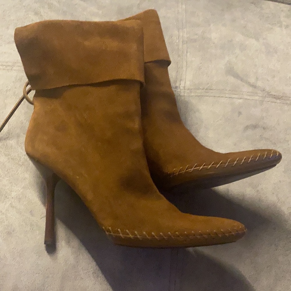 Gucci brown whip-stitched pull on booties